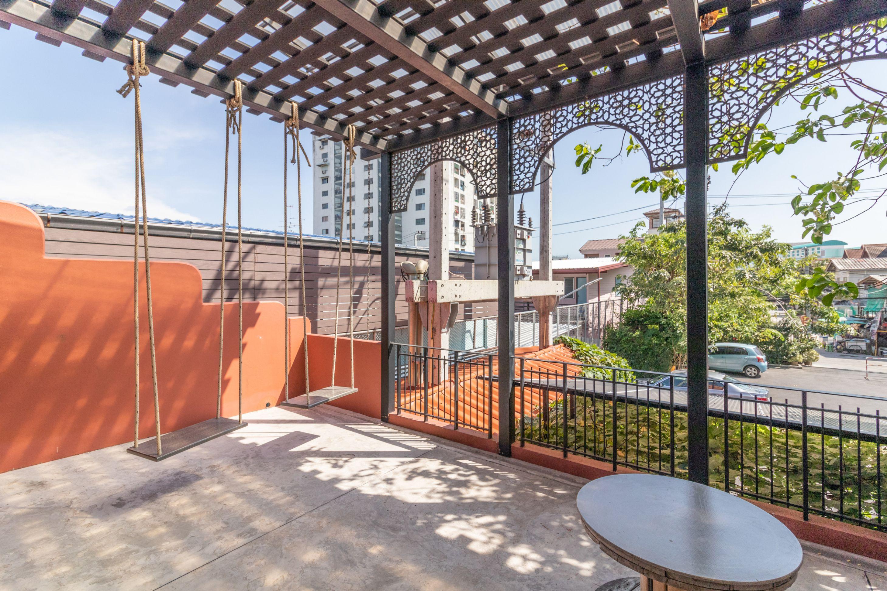 Baansuanprannok Khách sạn 4*