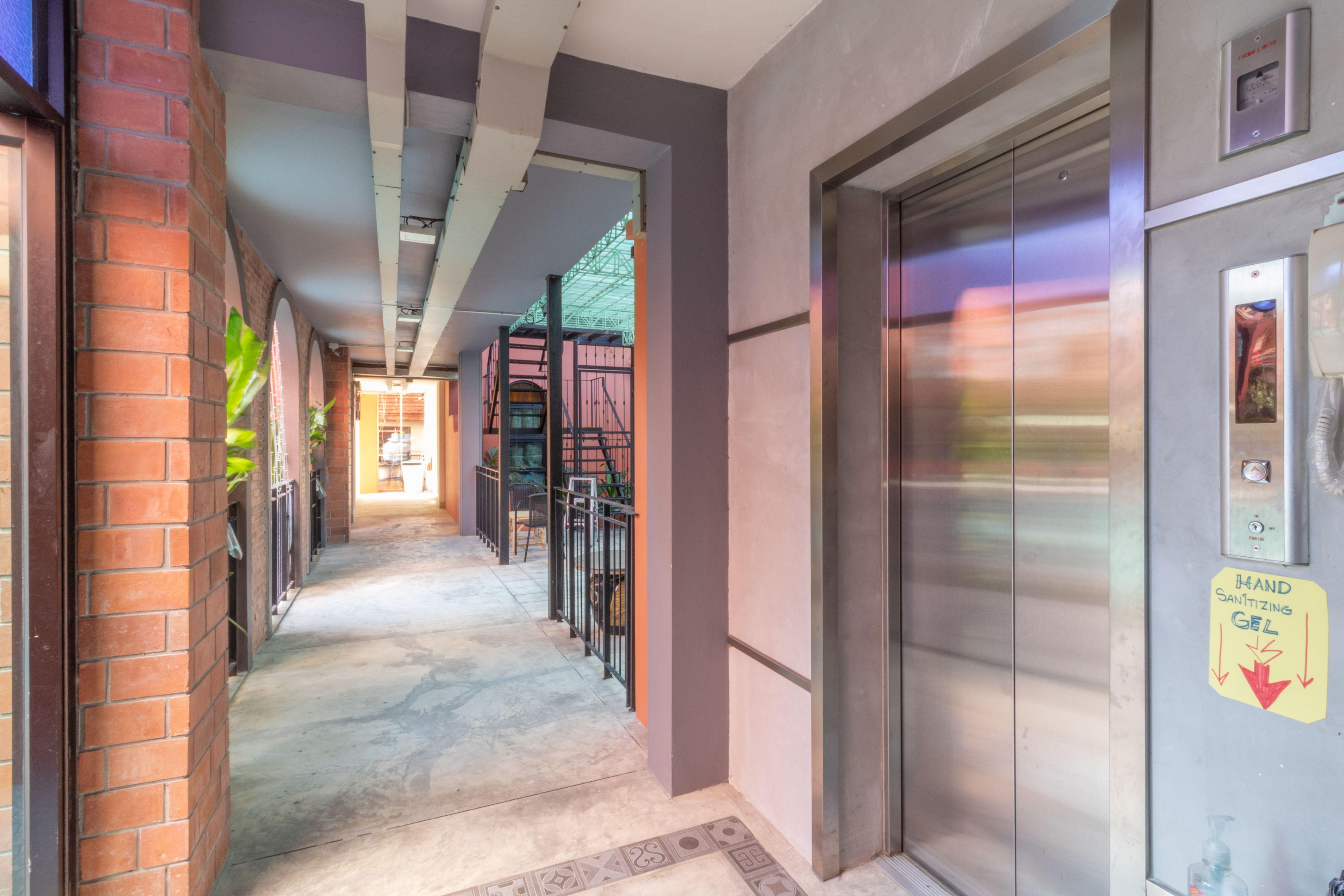 Baansuanprannok Khách sạn 4*